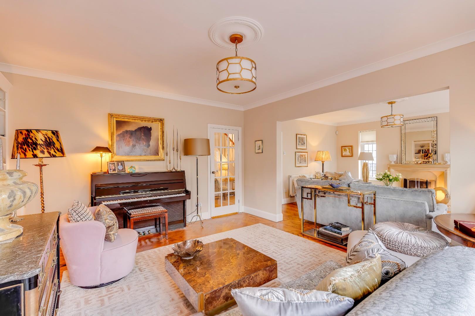 Victoria Avenue, Porthcawl, Bridgend County Borough, CF36 3EY